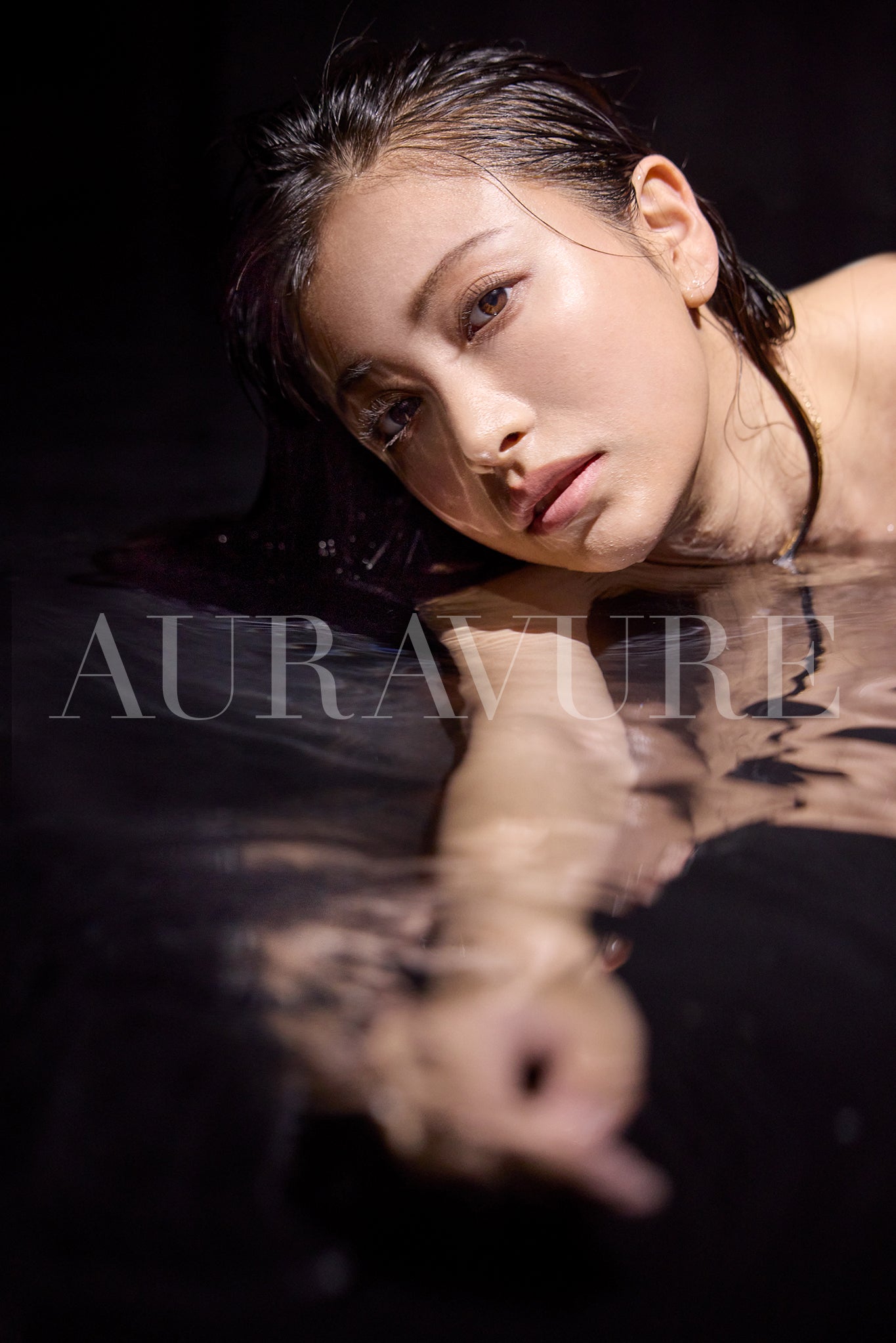 Auravure Magazine #2 鈴木聖 写真集+特典映像 完整版
